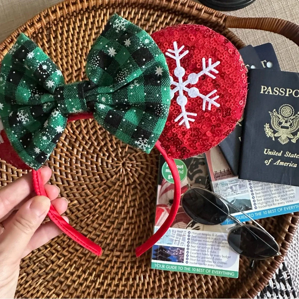 Disney excellent sequin